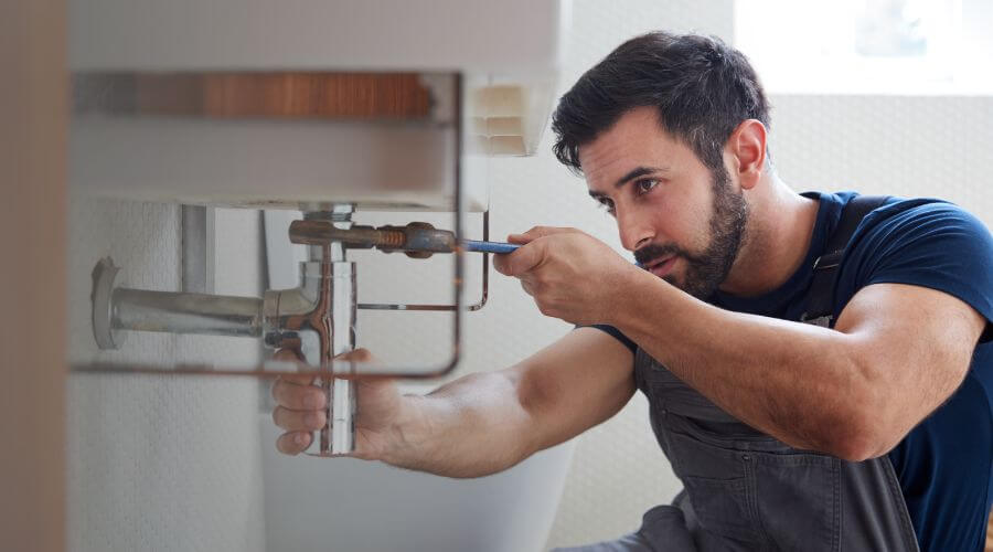 Sink faucet replacement in Holman, NM